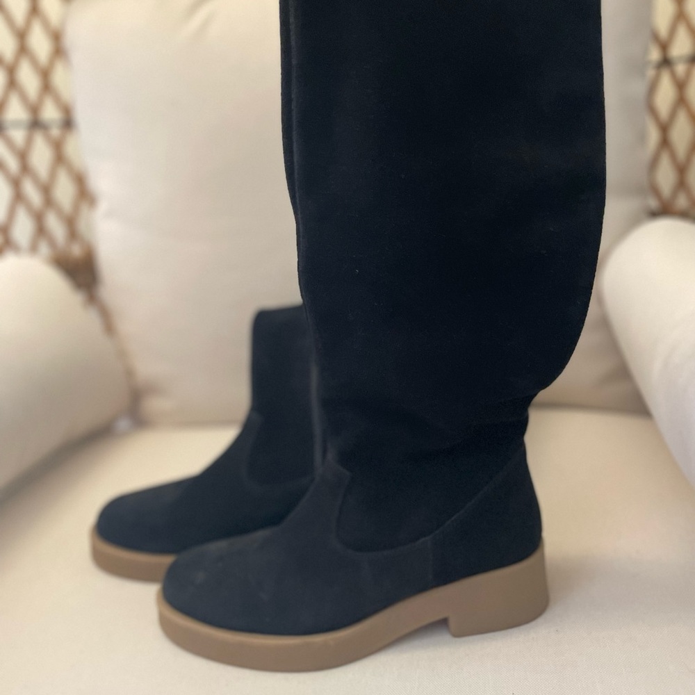 Knee high Free People black suede boots. New. No box. Size 9. Size 40. Orig $228